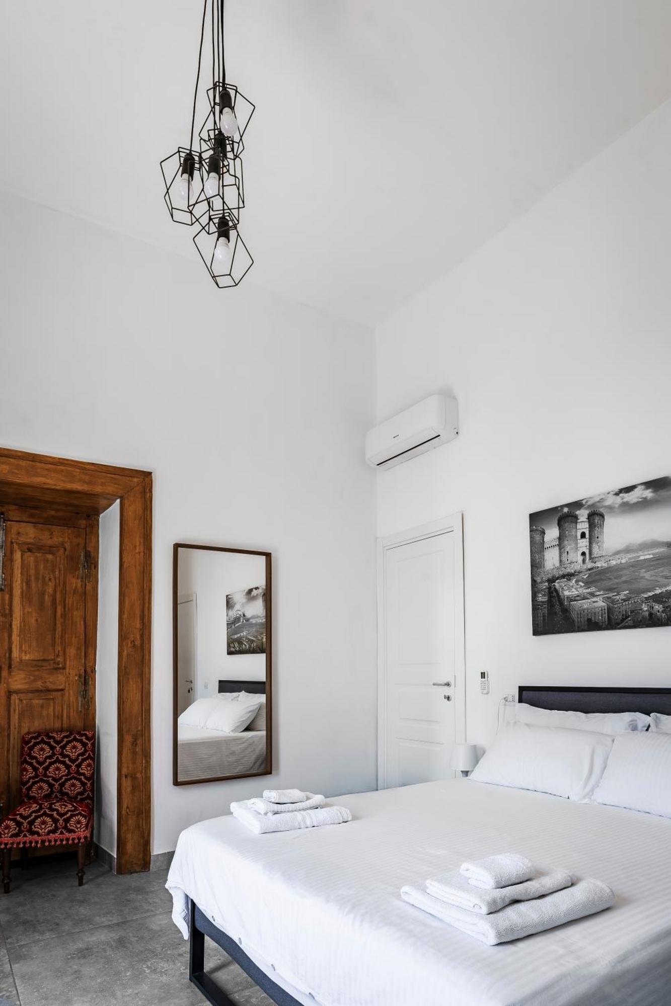 La Bella Vita Luxury Apartament And Travel Solution ナポリ エクステリア 写真